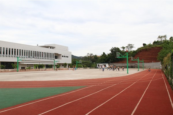 普高和中職哪個更容易被大學(xué)錄取