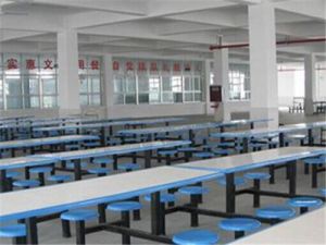 在成都華商理工學校讀書好不好