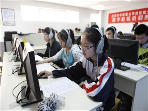 四川現(xiàn)代藝術學校是民辦學校還是公辦學校