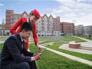 成都東星航空職業(yè)學校-初女生學高鐵乘務怎么樣
