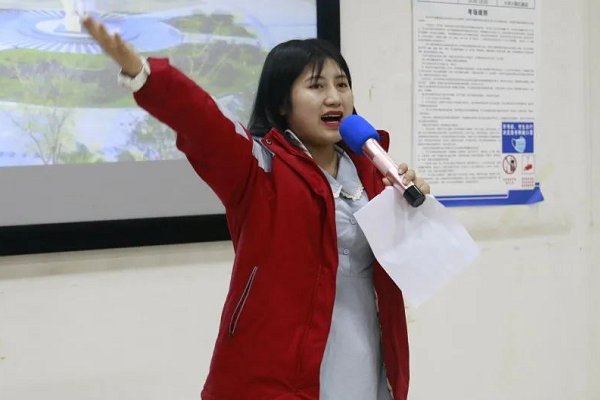 成都中專學校