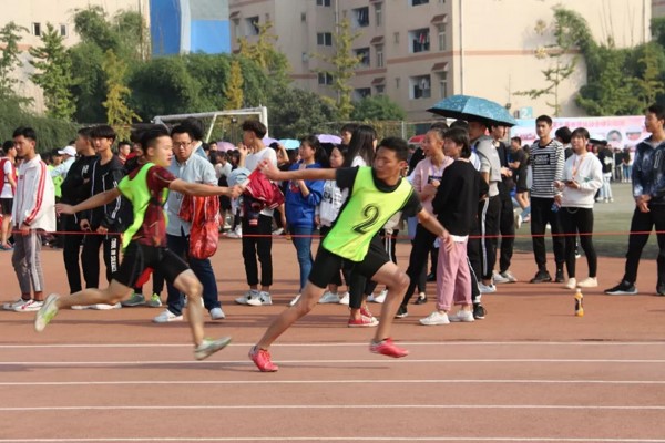 四川師范大學(xué)幼師學(xué)院同學(xué)們