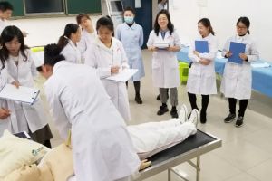 成都希望職業(yè)學(xué)校護(hù)理專(zhuān)業(yè)怎么樣