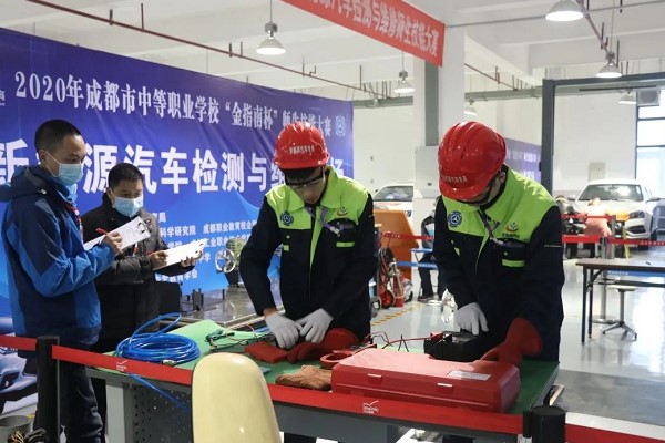成都汽車職業(yè)技術(shù)學校陽光城總校