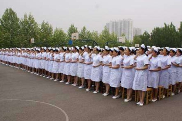 成都希望衛(wèi)校招生簡章