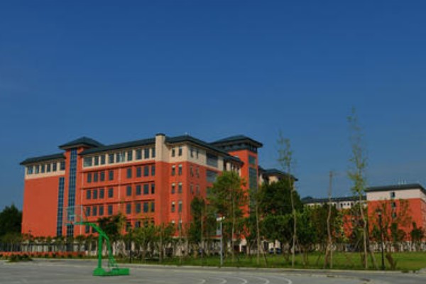 成都廣信數(shù)字職業(yè)技術(shù)學(xué)校招生