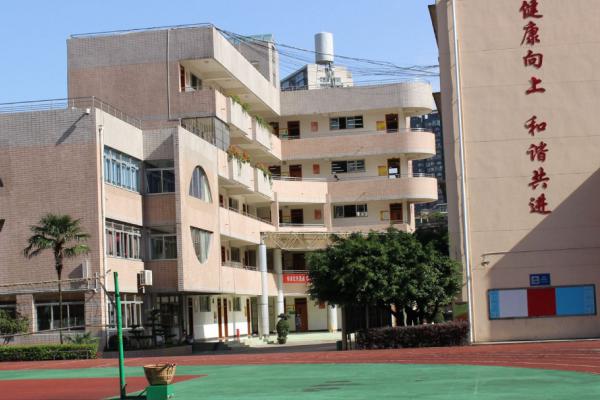 眉山市仁壽縣華興中學(xué)師資力量好嗎