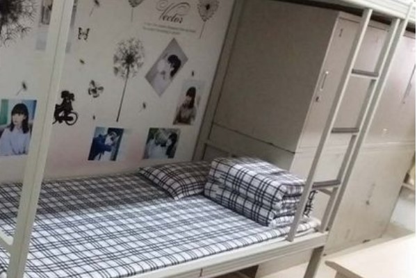 興科城市交通技工學(xué)校寢室