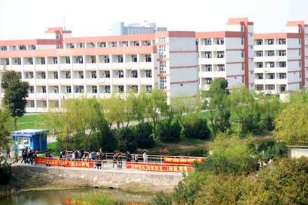 四川托普計算機學(xué)校軟件技術(shù)專業(yè)