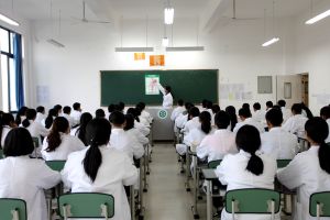 樂山醫(yī)藥科技學(xué)校浦江靠譜嗎