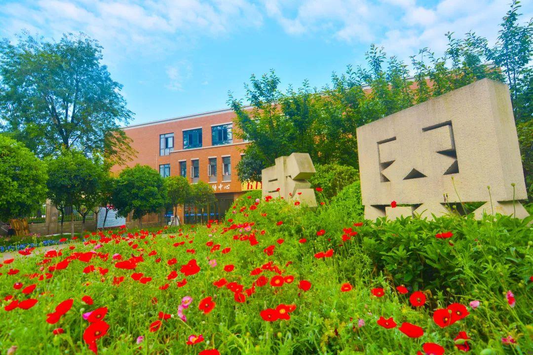 五月花學(xué)校招生電話和入學(xué)時(shí)間