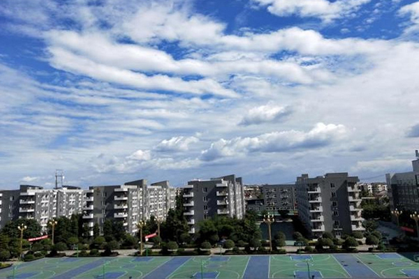 成都機電工程學校