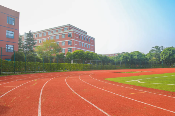 學(xué)校好不好