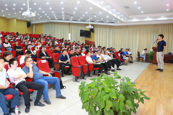 金堂縣職業(yè)高級中學師資怎么樣