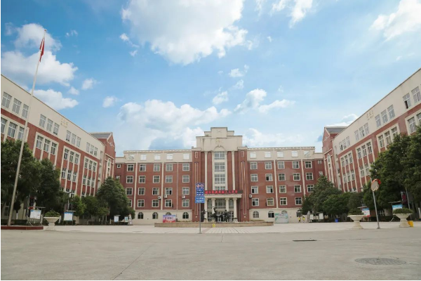 四川師范大學(xué)附屬第三實(shí)驗(yàn)中學(xué)招生簡章