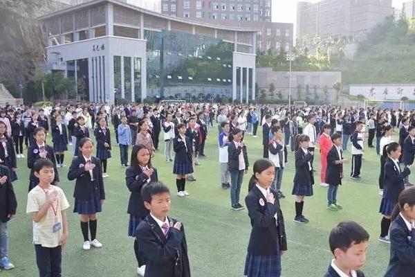成都綿實外國語學(xué)校好嗎