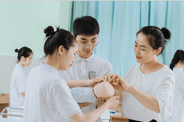 成都市現(xiàn)代職業(yè)技術(shù)學校就業(yè)