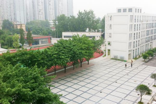 成都洞子口職高招生簡(jiǎn)章