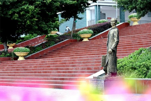 自貢職業(yè)技術學校