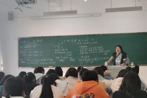 德陽科貿職業(yè)學院中職部