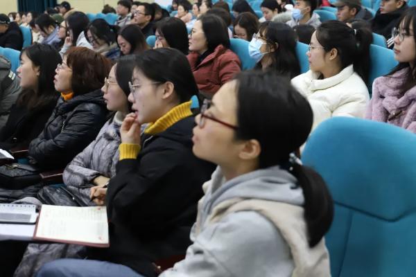 都江堰市領(lǐng)川實驗學校校風好不好