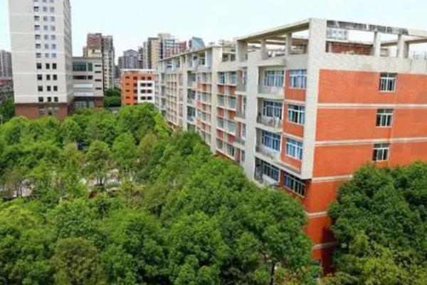 四川省德陽黃許職業(yè)中專學(xué)校招生簡(jiǎn)章