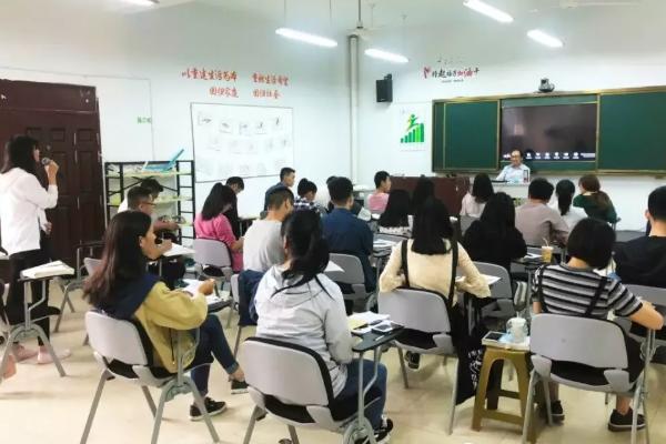 成都希望衛(wèi)?？祻?fù)治療技術(shù)專業(yè)