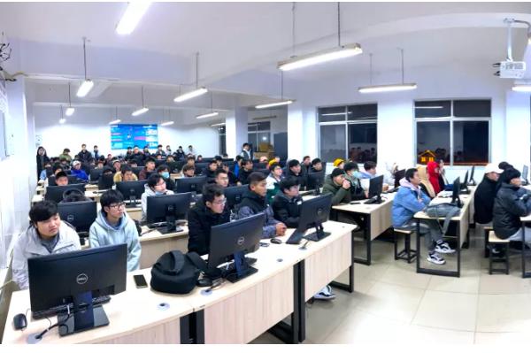 成都托普計算機職業(yè)學校招生專業(yè)