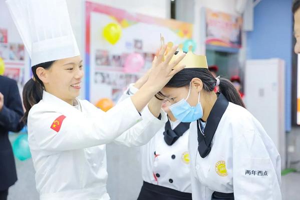 成都新東方烹飪學校招生簡章