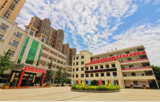 夾江縣云吟職業(yè)中學(xué)校