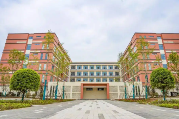 青神中學(xué)是國家重點高中嗎