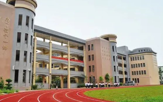 四川省儀隴縣扶輪育才職業(yè)學(xué)校