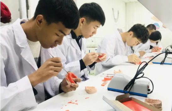 男孩中專學(xué)什么專業(yè)