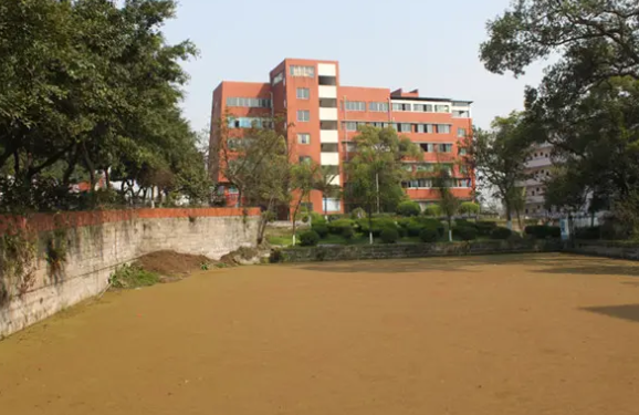 瀘州交通技工學(xué)校學(xué)費(fèi)