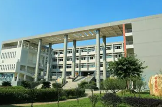 成都市莊園機電職業(yè)技術(shù)學校師資力量
