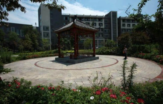 成都成工科技技工學(xué)校