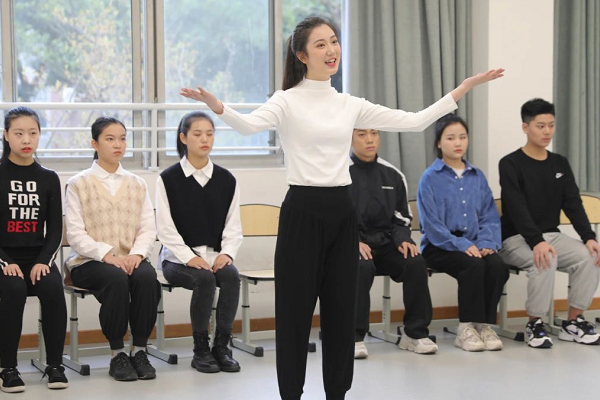 樂山市欣欣藝術職業(yè)學校
