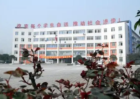 成都指南針職業(yè)技術學校