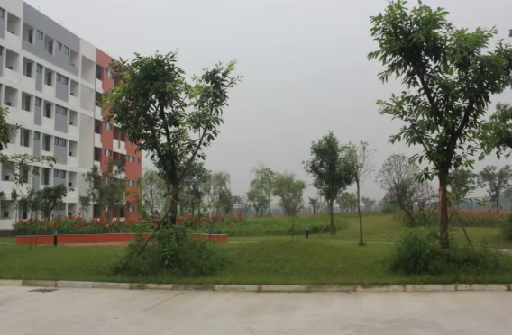 金堂中學(xué)是國(guó)重嗎