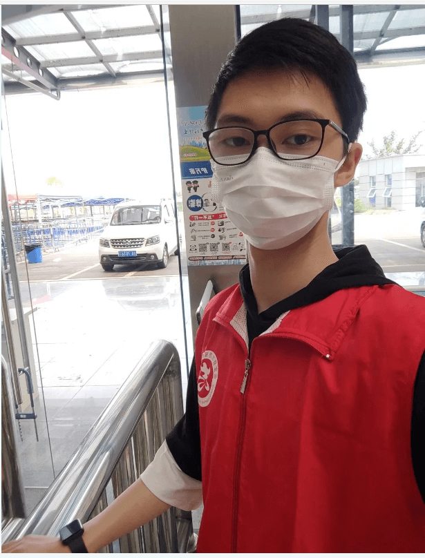 成都航空旅游職業(yè)學(xué)校