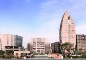 成都石室天府中學是民辦還是公立學校