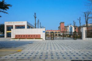 成都領(lǐng)川外國語學校校園環(huán)境怎么樣