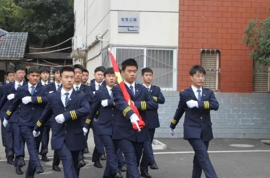 綿陽航空職業(yè)學(xué)校學(xué)生