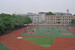 新都區(qū)泰興中學(xué)是省重點嗎_泰興中學(xué)2022高考成績