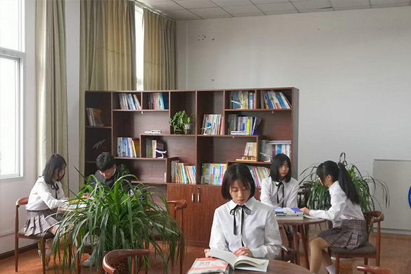 德陽(yáng)弘正科技職業(yè)學(xué)校招生