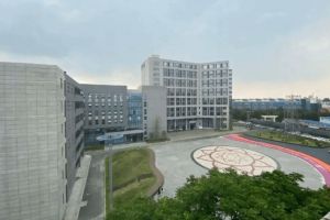 成都市現(xiàn)代職業(yè)技術(shù)學(xué)校成龍校區(qū)地址_成都市現(xiàn)代職業(yè)技術(shù)學(xué)校師資介紹