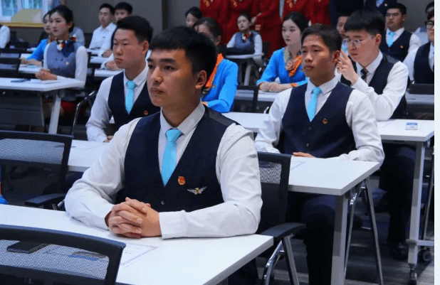 成都航空旅游職業(yè)學校