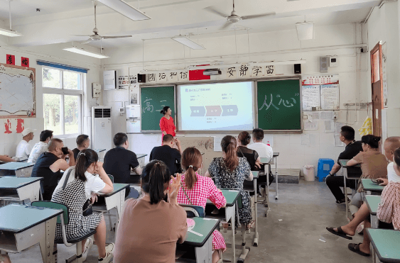 四川省成都市郫都區(qū)第三中學