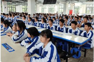 2024年成都佳興外國語學(xué)校班級設(shè)置_師資力量