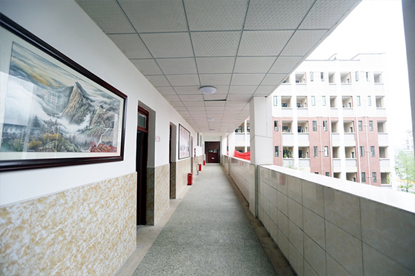 都江堰市育才中學校招生
